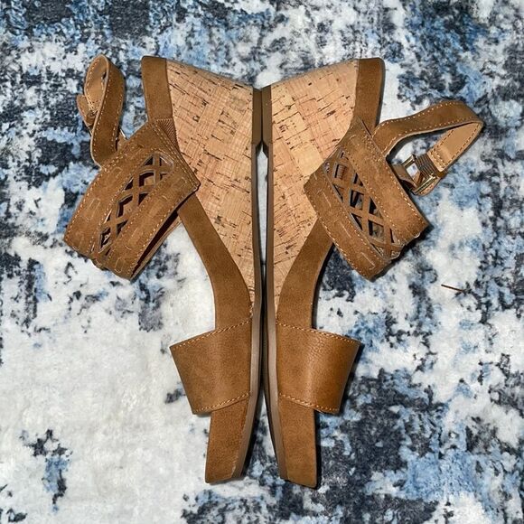 Tan Tommy Hilfiger "Jenesis" Cork Wedge Sandals - 6 - Picture 6 of 9